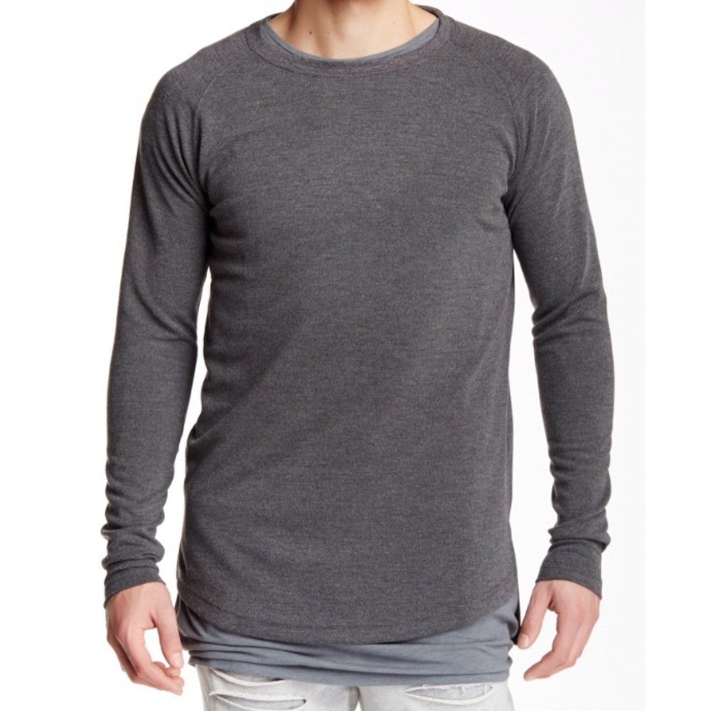 Extended Long Sleeve Crewneck Shirt